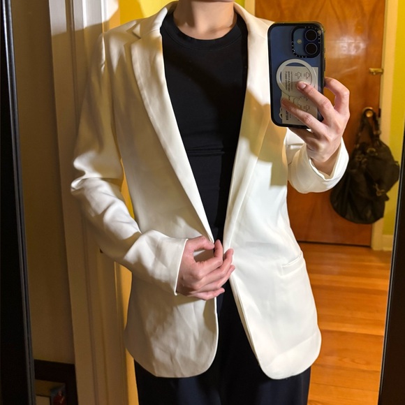 H&M white blazer - Picture 2 of 3